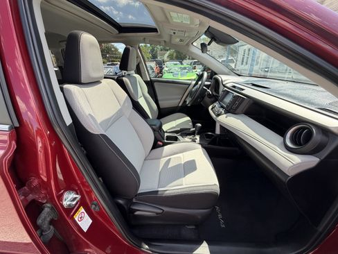 Used 2018 Toyota RAV4 XLE FWD image 20