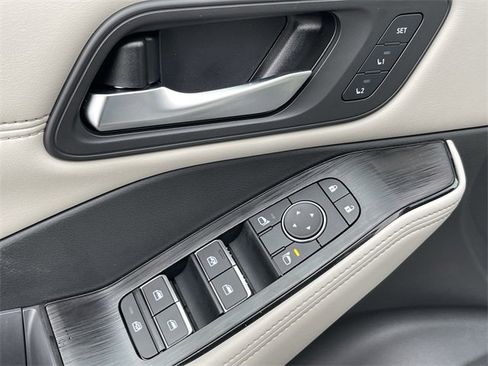 Certified 2023 Nissan Rogue SL w/ SL Premium Package image 13