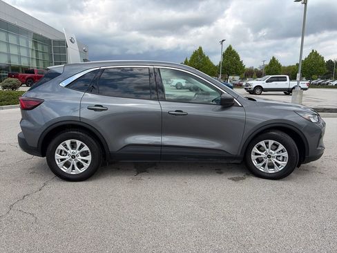 Used 2023 Ford Escape Active w/ Cold Weather Package FWD image 8