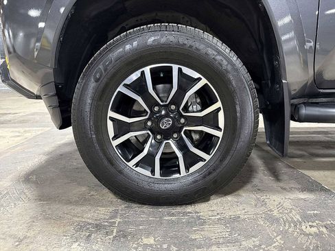 Used 2023 Toyota Tacoma TRD Sport image 10