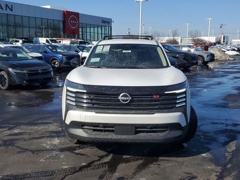 New 2026 Nissan Kicks SR w/ Cold Weather Package image 2