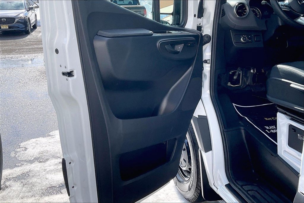 Used 2026 Mercedes-Benz Sprinter 2500 image 14