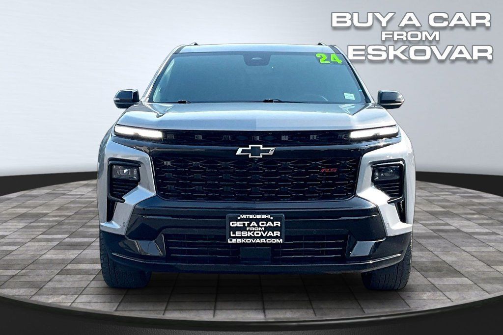 Used 2024 Chevrolet Traverse RS AWD/4WD image 3