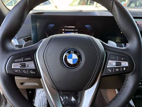 Used 2025 BMW X5 xDrive50e w/ Climate Comfort Package AWD/4WD image 34