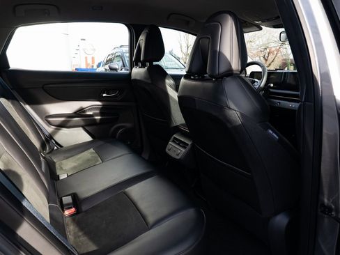 Used 2024 Nissan Ariya AWD image 23