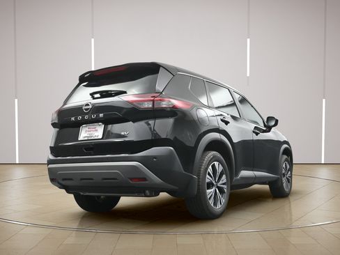 Certified 2023 Nissan Rogue SV FWD image 23