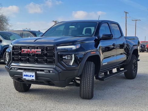 New 2026 GMC Canyon Elevation w/ Convenience Package RWD image 2