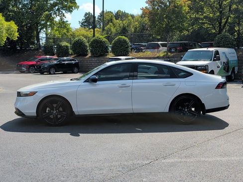 Used 2023 Honda Accord Sport image 8