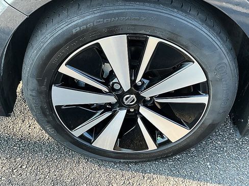 Certified 2022 Nissan Altima 2.5 SV FWD image 9