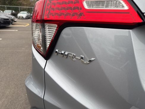 Used 2022 Honda HR-V EX image 10