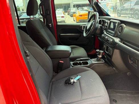 Used 2023 Jeep Gladiator Sport AWD/4WD image 26