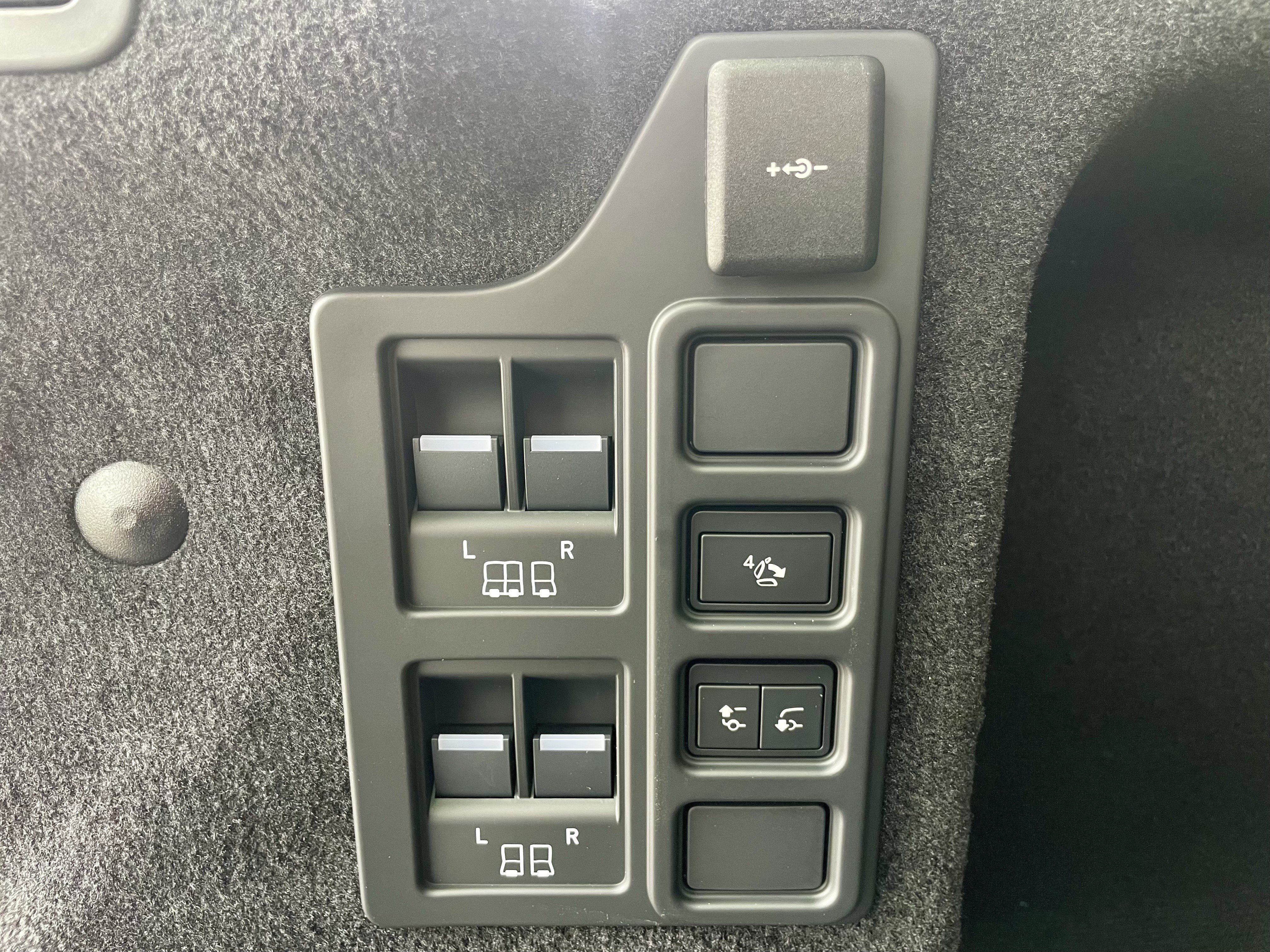 New 2026 Land Rover Discovery Dynamic SE AWD/4WD image 41