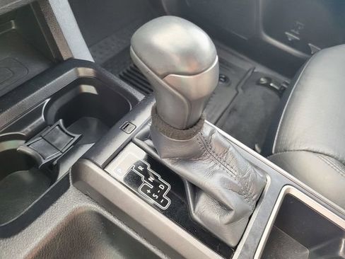 Used 2021 Toyota Tacoma TRD Off-Road w/ TRD Premium Off Road Package image 18