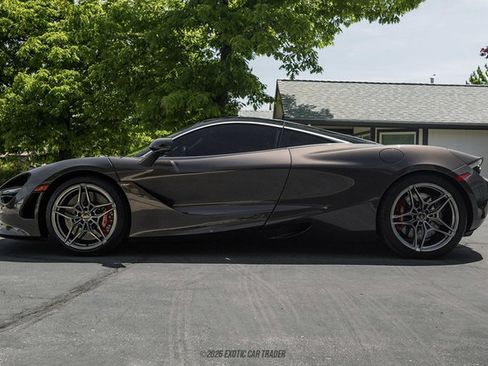 Used 2018 McLaren 720S Luxury RWD image 3
