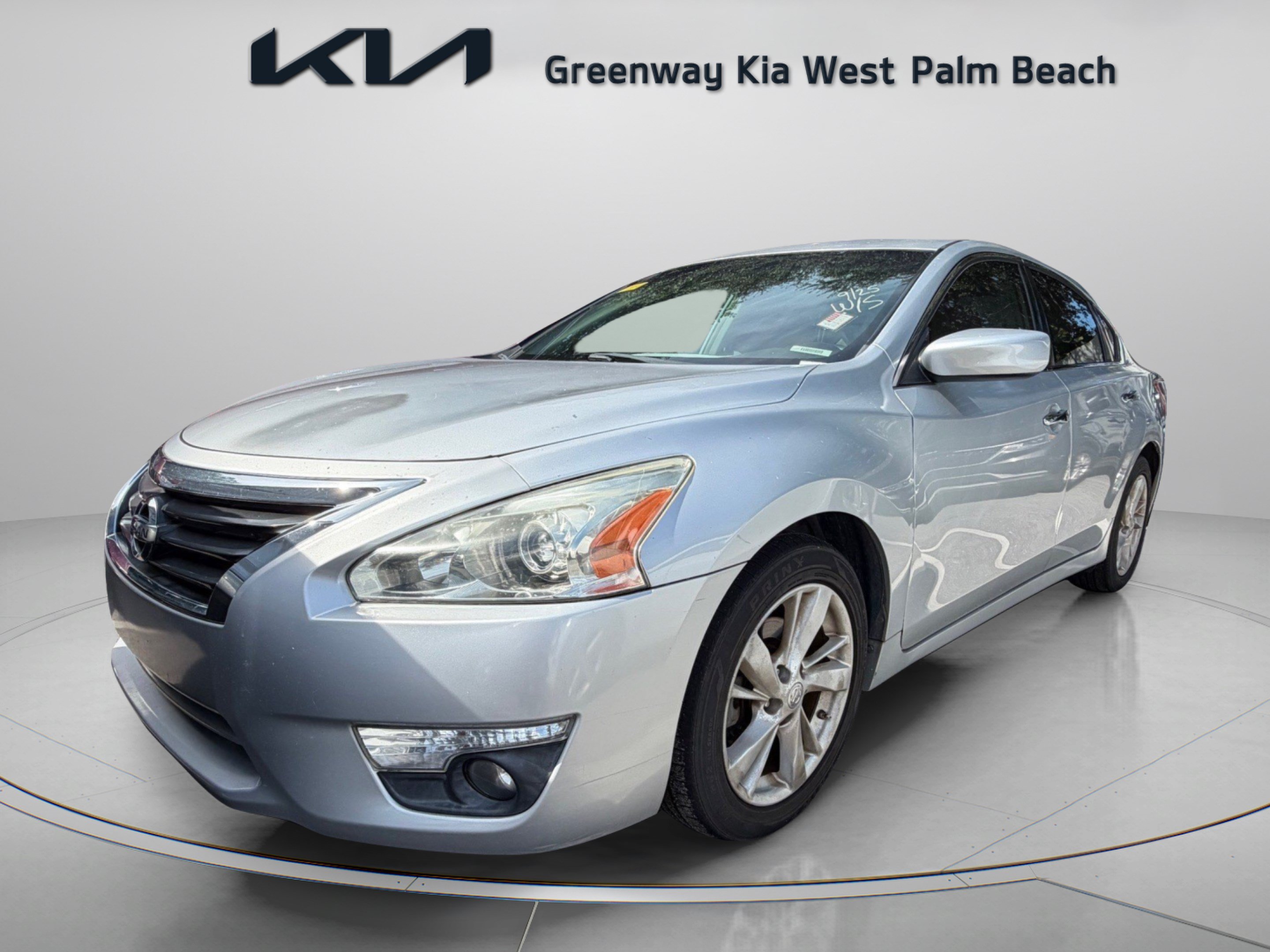 Used 2013 Nissan Altima 2.5 SV FWD image 2