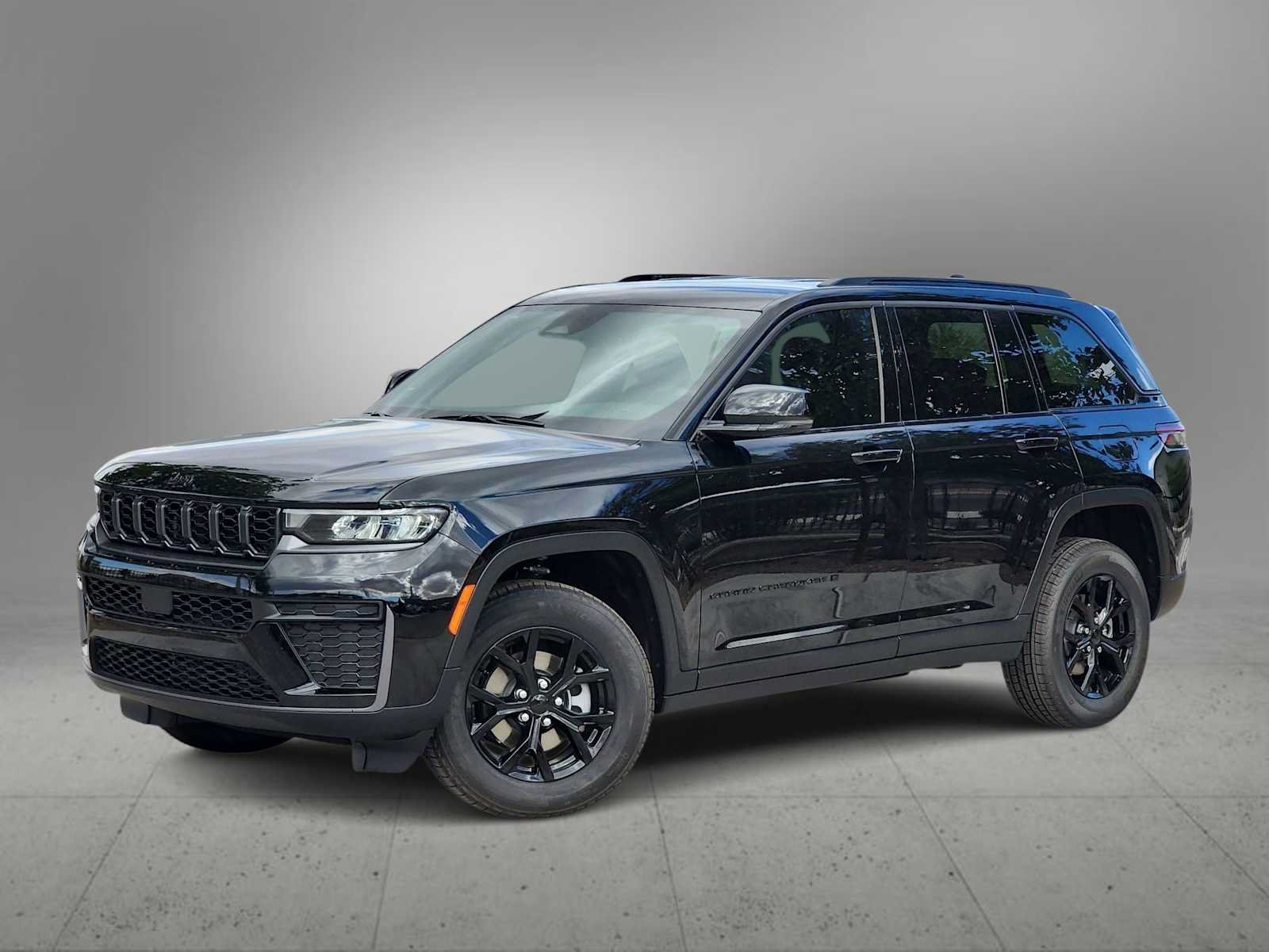 New 2026 Jeep Grand Cherokee Altitude AWD/4WD image 1