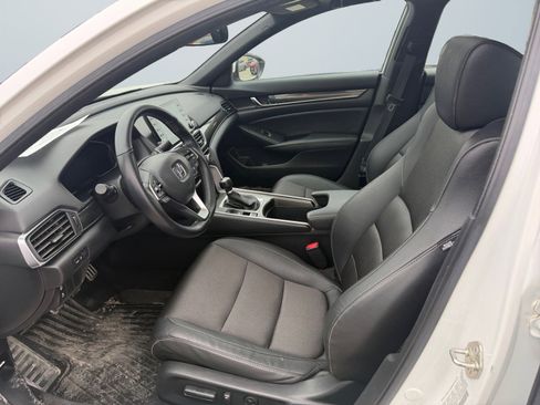 Used 2019 Honda Accord Sport image 11