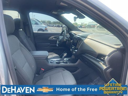 Used 2023 Chevrolet Traverse LT FWD image 27