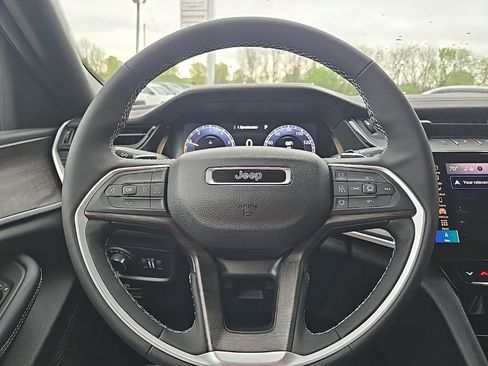 New 2026 Jeep Grand Cherokee Altitude AWD/4WD image 38