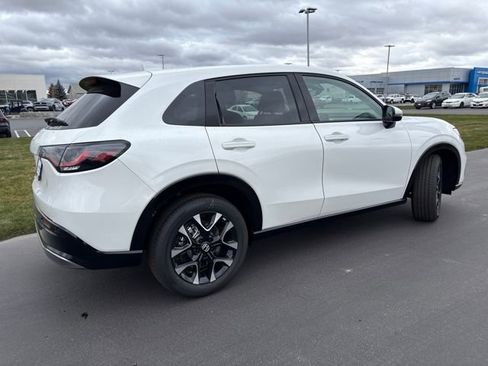 New 2026 Honda HR-V EX-L image 3