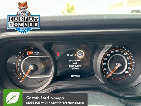 Used 2024 Jeep Wrangler Unlimited Sahara w/ Technology Group AWD/4WD image 11