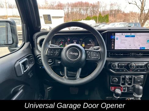 Used 2024 Jeep Wrangler Unlimited image 16