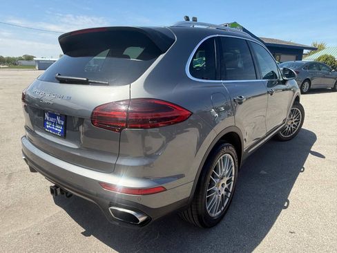 Used 2017 Porsche Cayenne AWD/4WD image 8