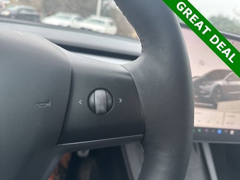 Used 2023 Tesla Model 3 Standard Range image 22
