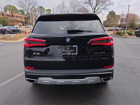Used 2023 BMW X5 xDrive45e image 4