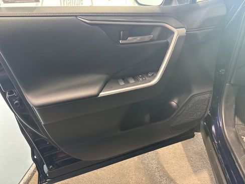 Used 2025 Toyota RAV4 XSE image 33