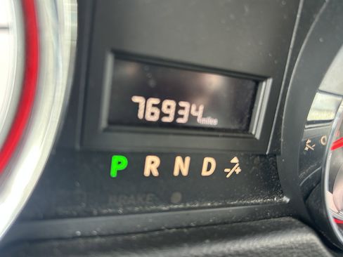 Used 2017 Dodge Grand Caravan SE w/ UConnect Hands-Free Group image 12