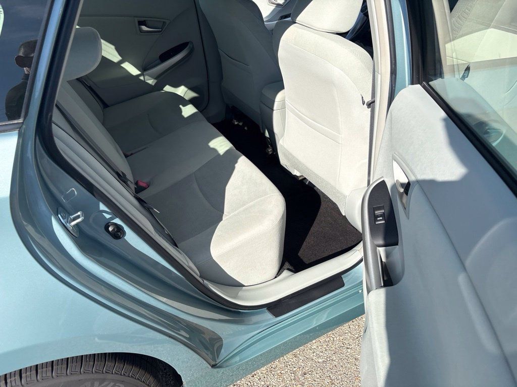 Used 2015 Toyota Prius Two FWD image 27