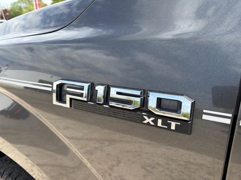 Used 2017 Ford F150 XLT w/ Equipment Group 302A Luxury AWD/4WD image 8