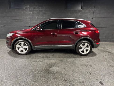 Used 2018 Lincoln MKC Premiere image 2