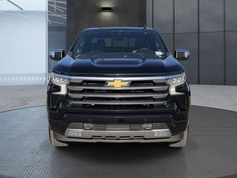 Certified 2024 Chevrolet Silverado 1500 High Country AWD/4WD image 9