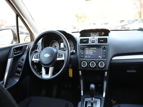 Used 2017 Subaru Forester 2.5i w/ Alloy Wheel Package image 14