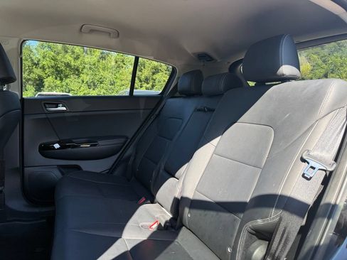 Used 2018 Kia Sportage EX AWD/4WD image 7