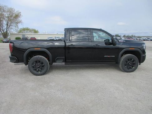 New 2026 GMC Sierra 2500 AT4 w/ AT4 Premium Plus Package AWD/4WD image 3