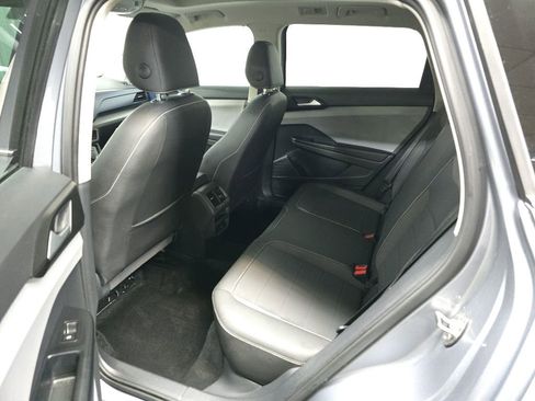 Used 2023 Volkswagen Taos SE w/ Panoramic Sunroof Package AWD/4WD image 31