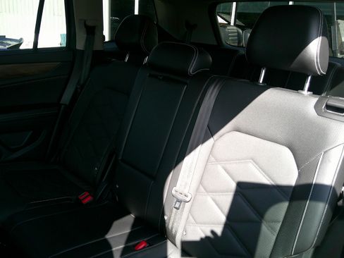 Used 2024 Volkswagen Atlas SE image 13