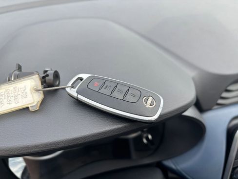 Used 2025 Nissan Versa SV image 21