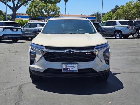 New 2026 Chevrolet Trax RS w/ Sunroof Package FWD image 2
