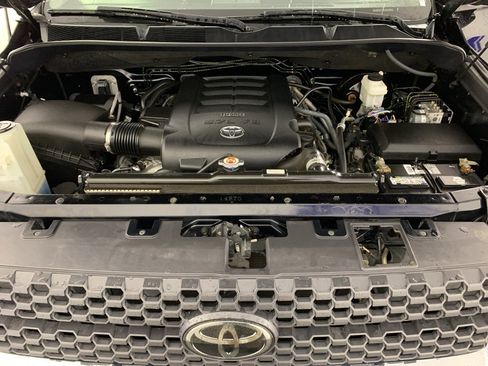 Used 2019 Toyota Tundra SR5 w/ SR5 Upgrade Package image 11