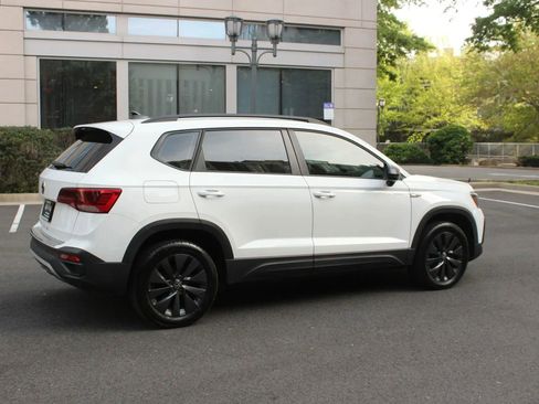 Used 2022 Volkswagen Taos S image 7