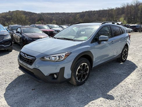 Used 2021 Subaru Crosstrek 2.0i Premium w/ Popular Package #3 image 2