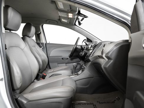 Used 2015 Chevrolet Sonic LTZ image 26