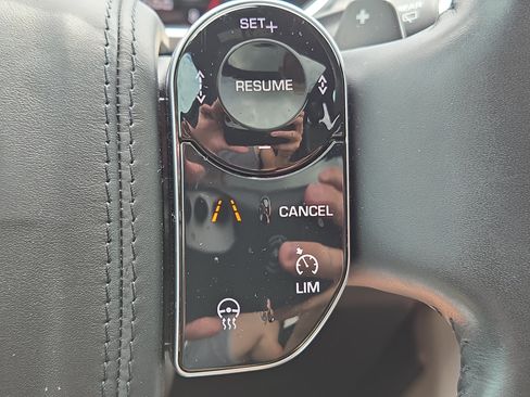 Used 2020 Land Rover Range Rover HSE AWD/4WD image 25