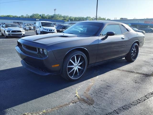 Used 2014 Dodge Challenger SXT w/ Super Sport Group (SS/T) RWD image 1