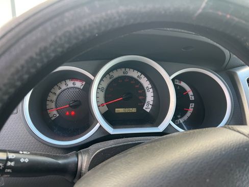 Used 2014 Toyota Tacoma 2WD Double Cab image 1