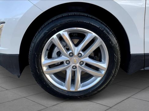 Used 2018 Chevrolet Equinox Premier image 10